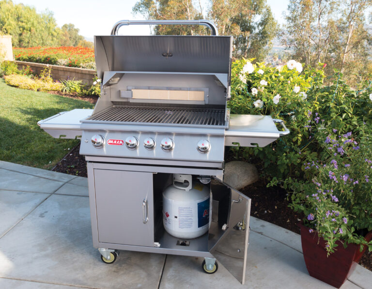Bull Angus gas grill on a cart